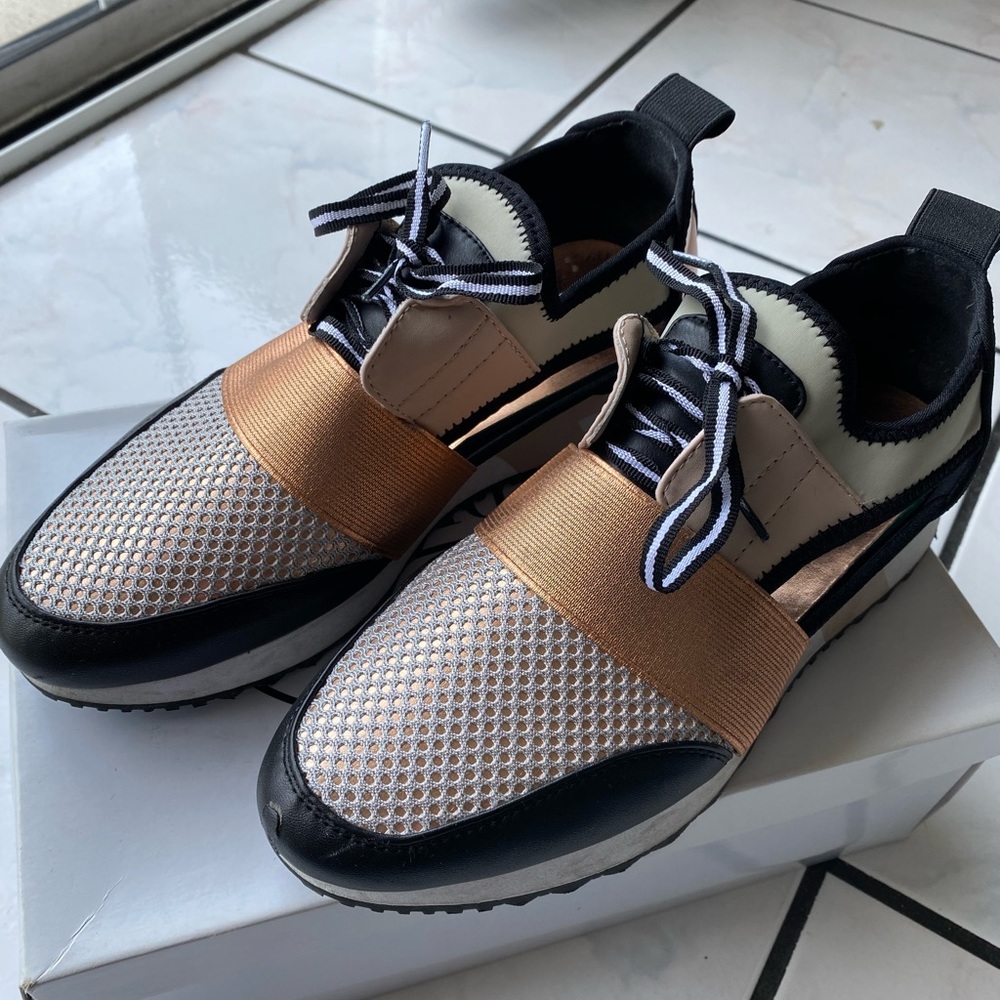 COPY - W Steve Madden